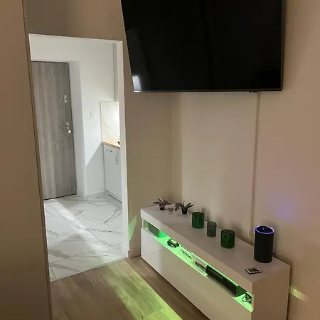 Vincent In Downtown At Plac Konstytucji Varsovia